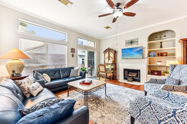 8909 Lomita Verde CT, Austin, TX 78749