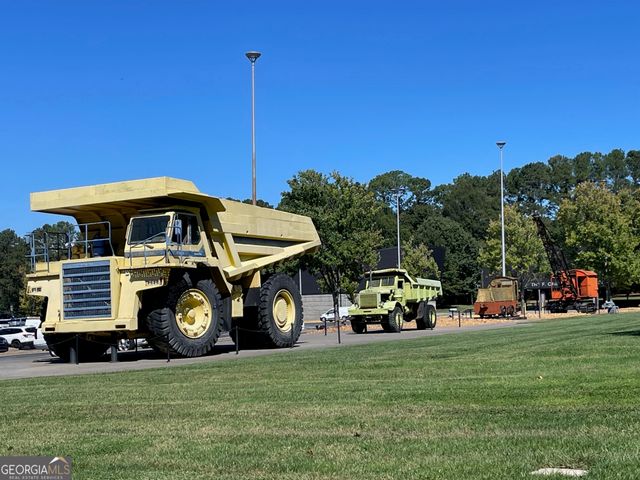 18 Mary Lane NE, White, GA 30184