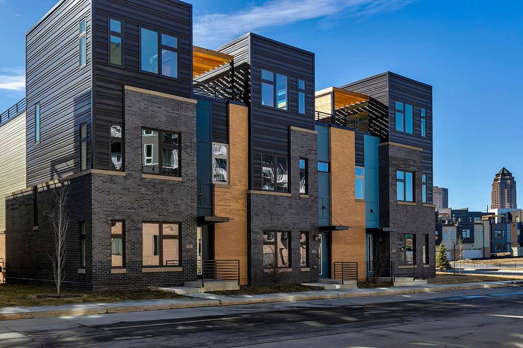 213 Maple Street, Des Moines, IA 50309