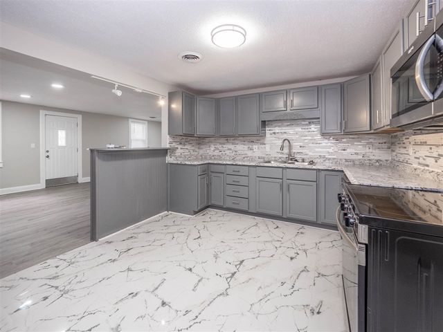 5909 Utah Avenue, Portage, MI 49024