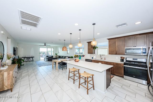 9750 E Miller Peak Trail, Tucson, AZ 85747