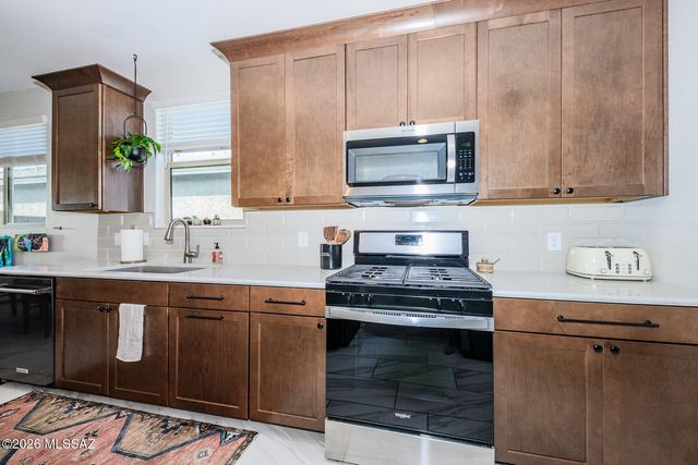 9750 E Miller Peak Trail, Tucson, AZ 85747