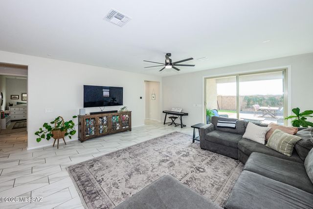 9750 E Miller Peak Trail, Tucson, AZ 85747