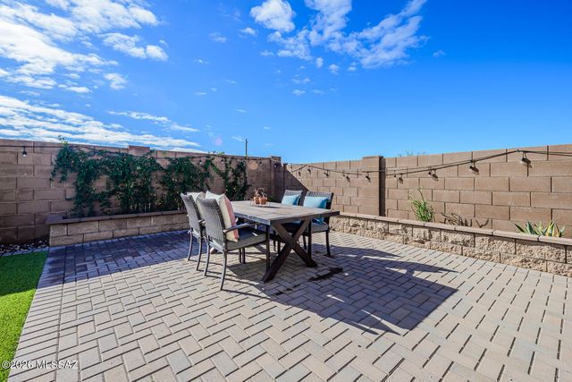 9750 E Miller Peak Trail, Tucson, AZ 85747