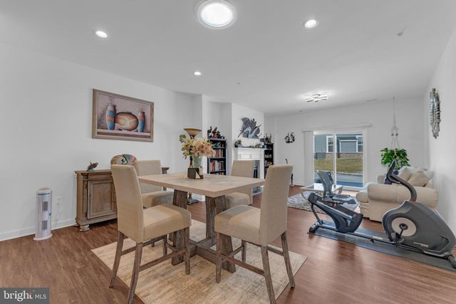 56 CAMDEN CIR, La Plata, MD 20646