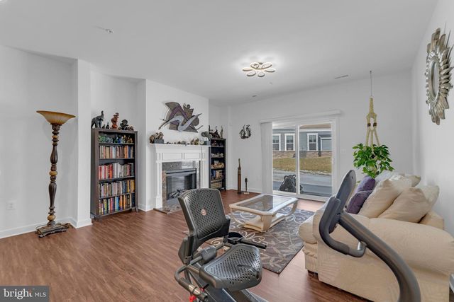 56 CAMDEN CIR, La Plata, MD 20646