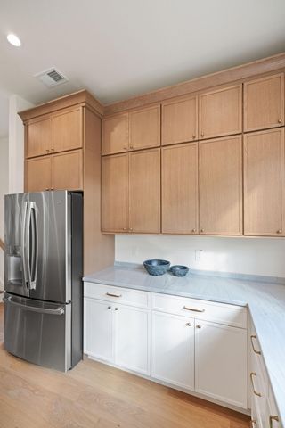 2 F Street, Charleston, SC 29403