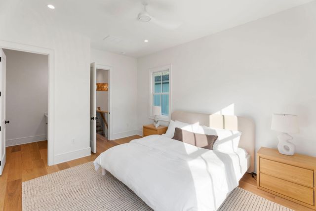 2 F Street, Charleston, SC 29403