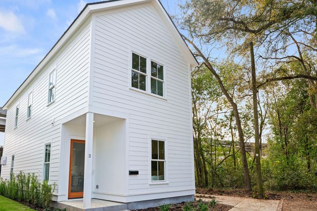 2 F Street, Charleston, SC 29403