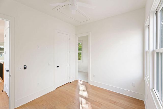 2 F Street, Charleston, SC 29403