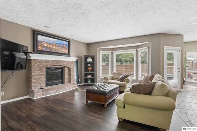3923 S 193rd Circle, Omaha, NE 68130