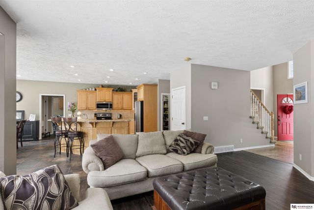 3923 S 193rd Circle, Omaha, NE 68130