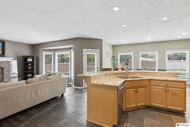 3923 S 193rd Circle, Omaha, NE 68130