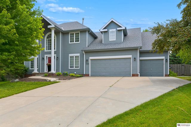3923 S 193rd Circle, Omaha, NE 68130