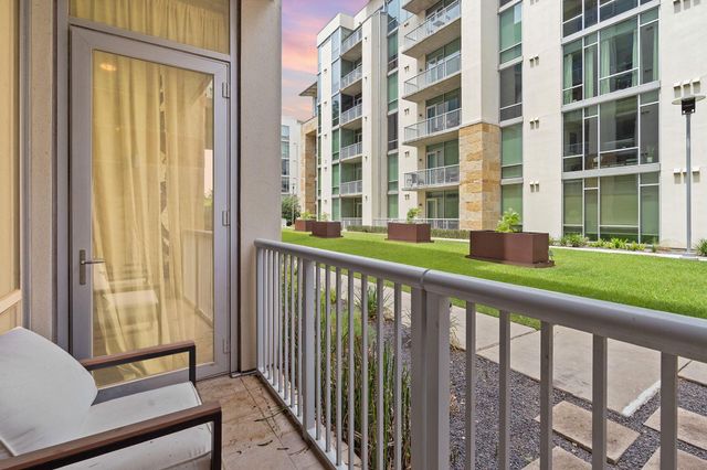 1600 BartonSprings RD 2102, Austin, TX 78704