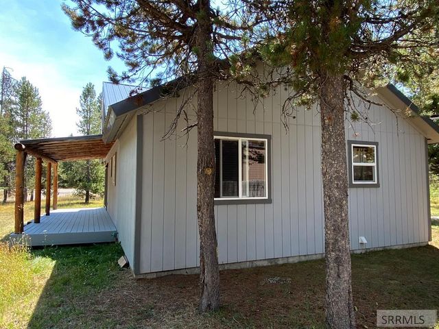 4175 S Big Springs Loop Road, Island Park, ID 83429