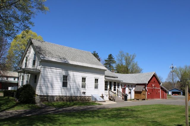 40 Conway St, Deerfield, MA 01373