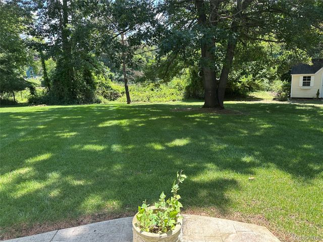 962 Hidden Valley Drive, Orion Charter Township, MI 48362