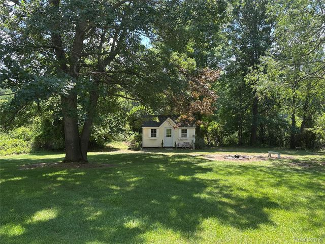 962 Hidden Valley Drive, Orion Charter Township, MI 48362