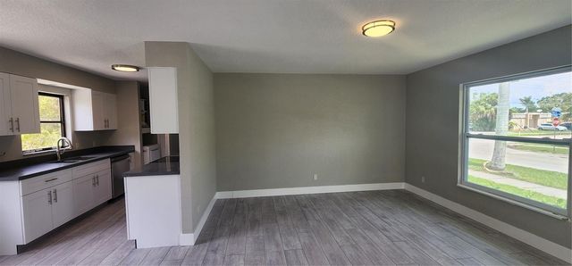 541 E VIRGINIA AVENUE, Punta Gorda, FL 33950