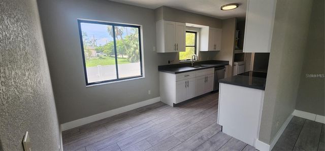 541 E VIRGINIA AVENUE, Punta Gorda, FL 33950