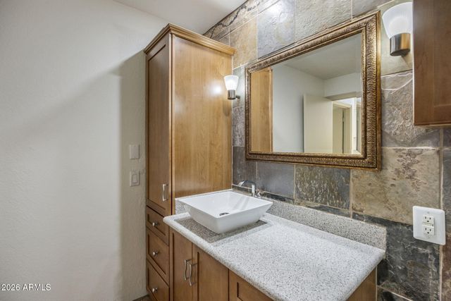 4015 N 78TH Street 115, Scottsdale, AZ 85251