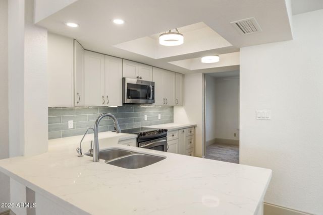 4015 N 78TH Street 115, Scottsdale, AZ 85251