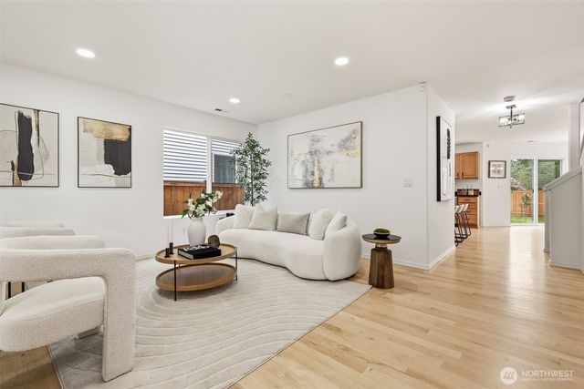 2108 250th Place SE, Sammamish, WA 98075