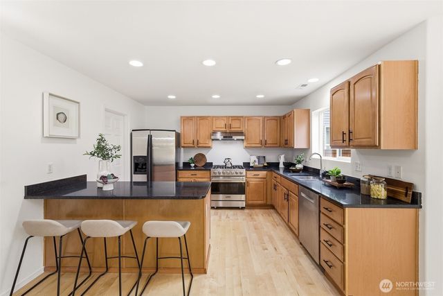 2108 250th Place SE, Sammamish, WA 98075