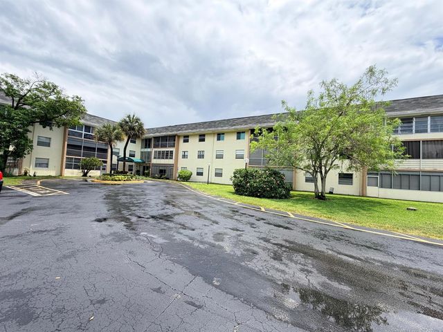 5180 E Sabal Palm Boulevard 228, Tamarac, FL 33319