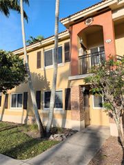 945 NE 33rd Ter 102, Homestead, FL 33033