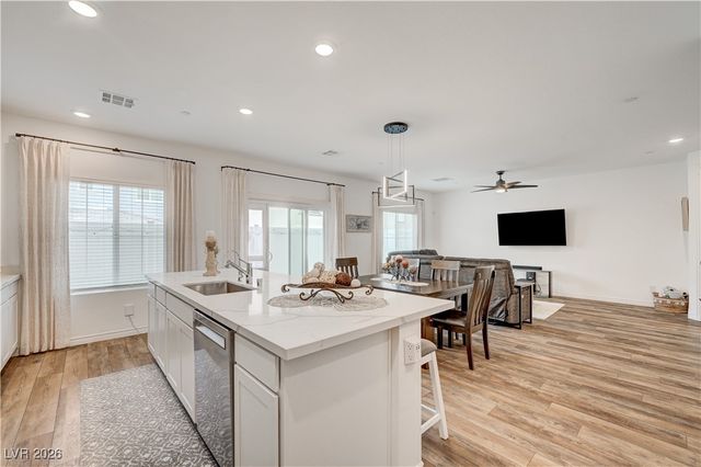 3742 Canis Minor Lane 22102, Henderson, NV 89052