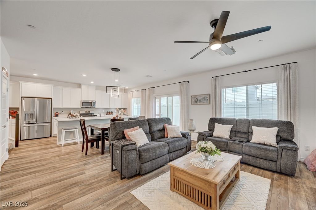 3742 Canis Minor Lane 22102, Henderson, NV 89052