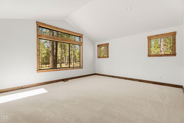 56484 Elk Run Drive 496, Bend, OR 97707