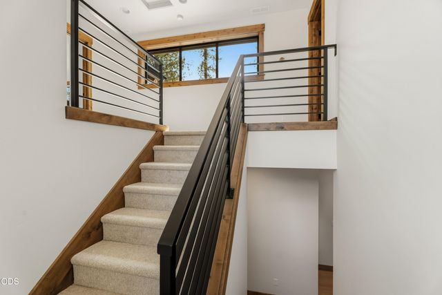 56484 Elk Run Drive 496, Bend, OR 97707