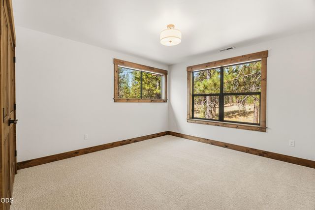 56484 Elk Run Drive 496, Bend, OR 97707