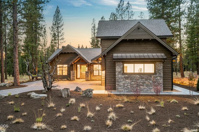 56484 Elk Run Drive 496, Bend, OR 97707