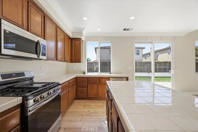 2722 Azalea Avenue, San Jacinto, CA 92582
