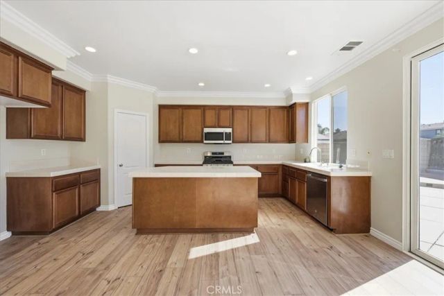2722 Azalea Avenue, San Jacinto, CA 92582