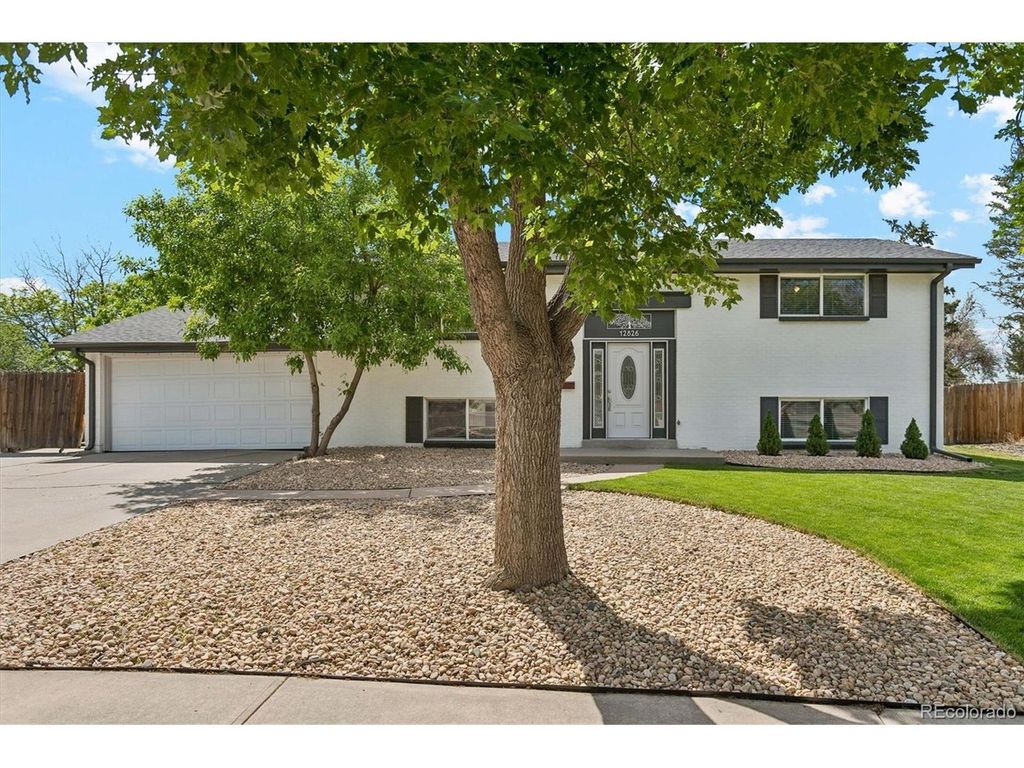 12826 E Nevada Cir, Aurora, CO 80012