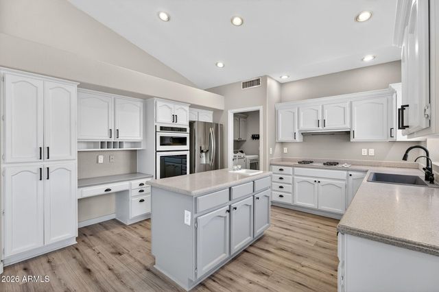 9038 E NACOMA Drive, Sun Lakes, AZ 85248