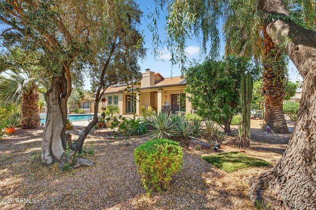 9038 E NACOMA Drive, Sun Lakes, AZ 85248