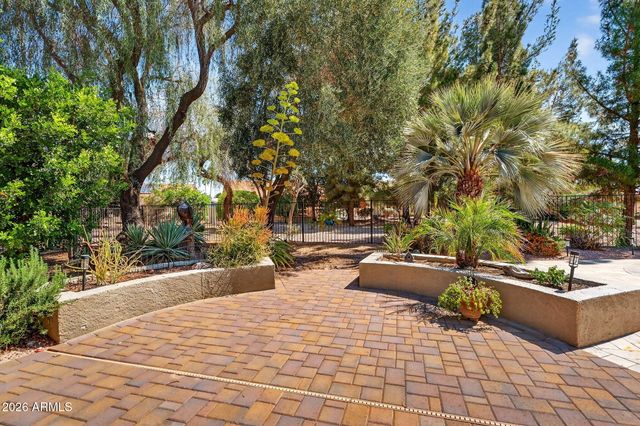 9038 E NACOMA Drive, Sun Lakes, AZ 85248