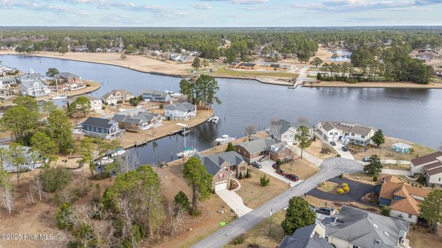 905 Spar Court, New Bern, NC 28560