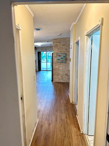 3409 Lake Overlook Place, Lake Worth, FL 33462