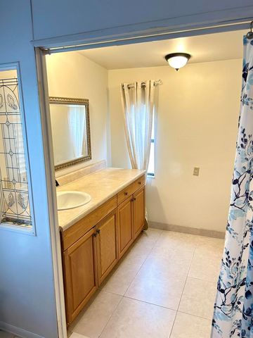3409 Lake Overlook Place, Lake Worth, FL 33462