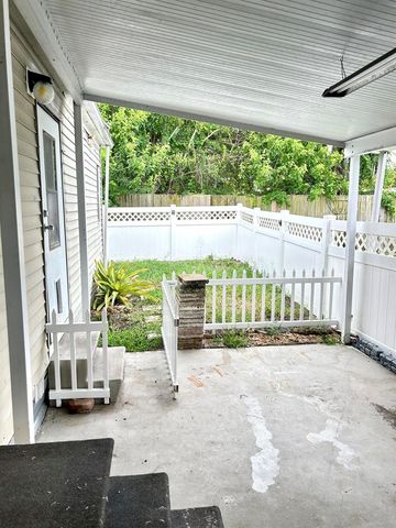 3409 Lake Overlook Place, Lake Worth, FL 33462