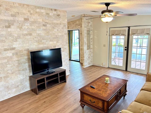 3409 Lake Overlook Place, Lake Worth, FL 33462