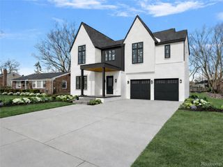 1909 W Melton Road, Birmingham, MI 48009