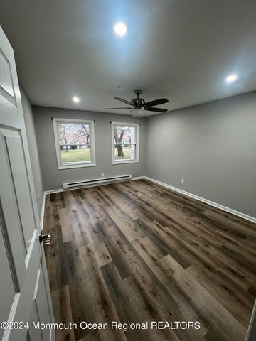 93 Halls Croft Road D, Freehold, NJ 07728